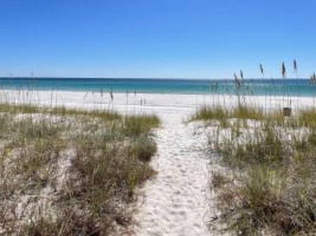 The Coastal Shanty, Yards From The Holiday home Panama City Beach